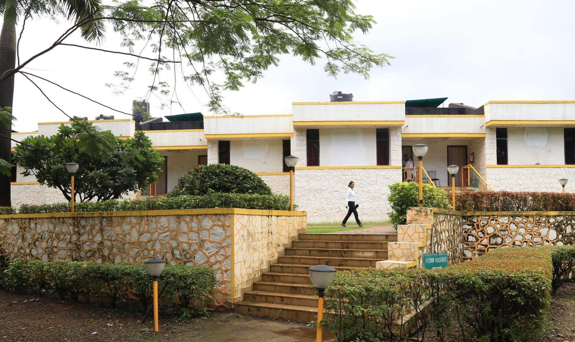 Panoramic Resort Panvel Karnala Exterior photo